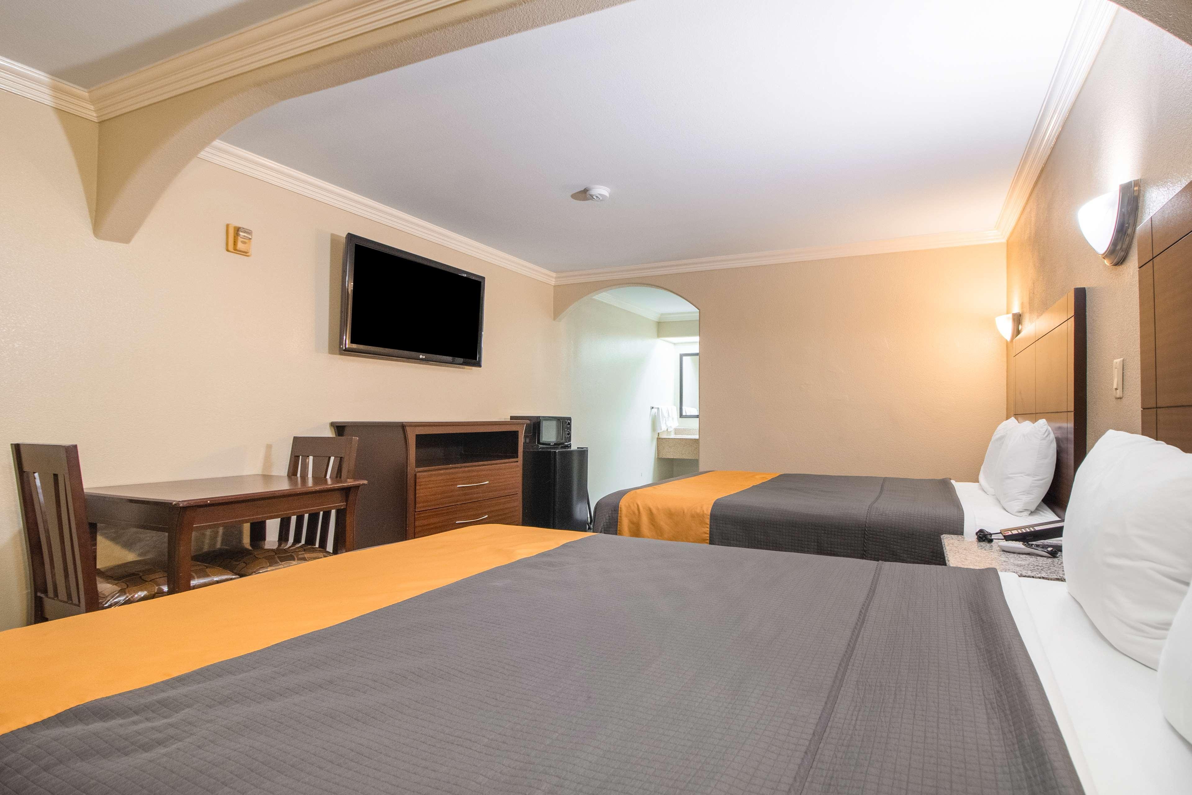 Hotel Dan Inn Uberaba & Convencoes By Nacional Inn Exterior foto