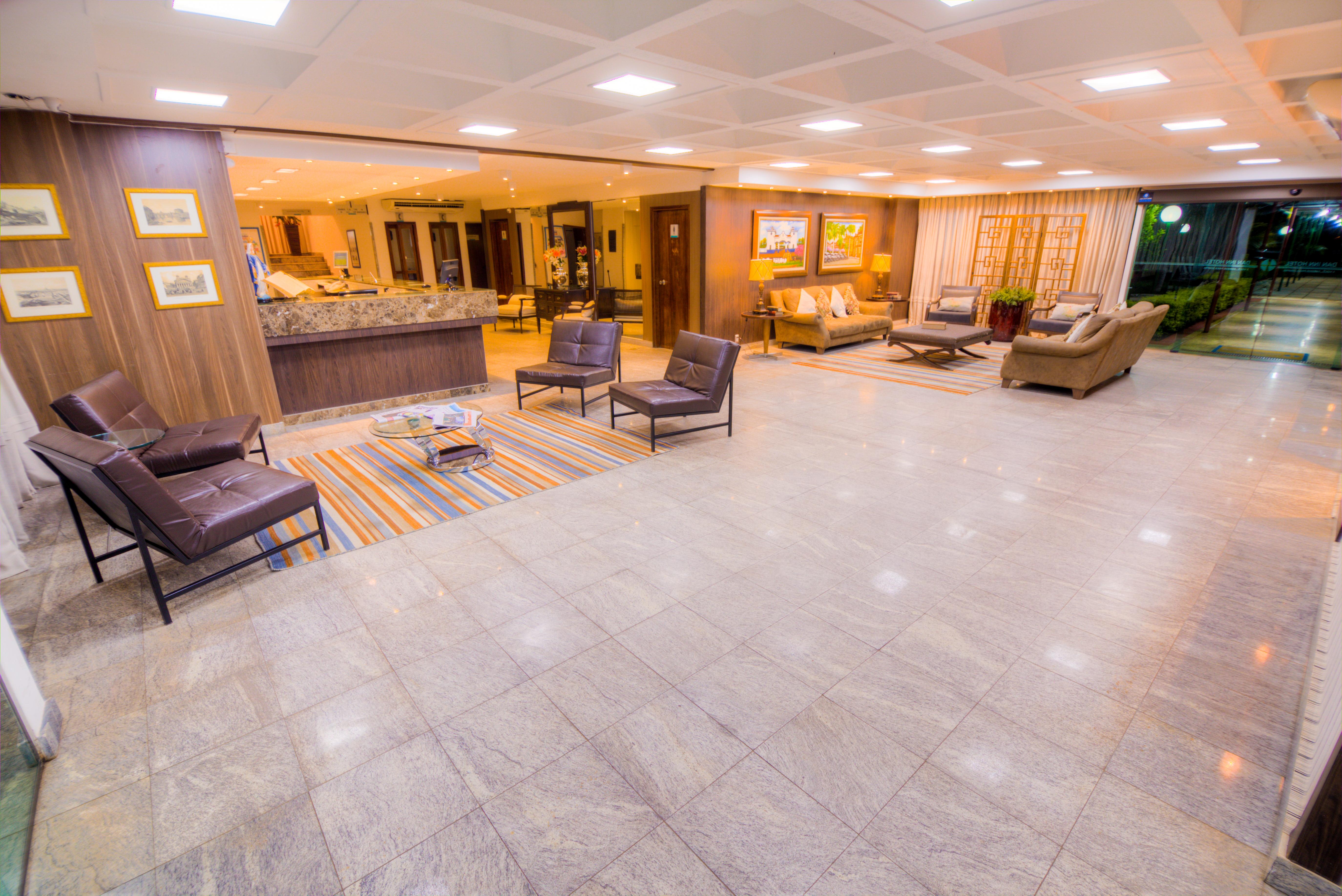 Hotel Dan Inn Uberaba & Convencoes By Nacional Inn Exterior foto